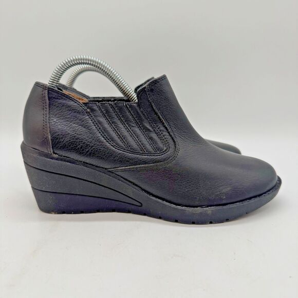 Thom McAn Shoes - Thom McAn Deidre 2 Wedge Heels Women's 6M Black Leather Stretch Slip On Booties